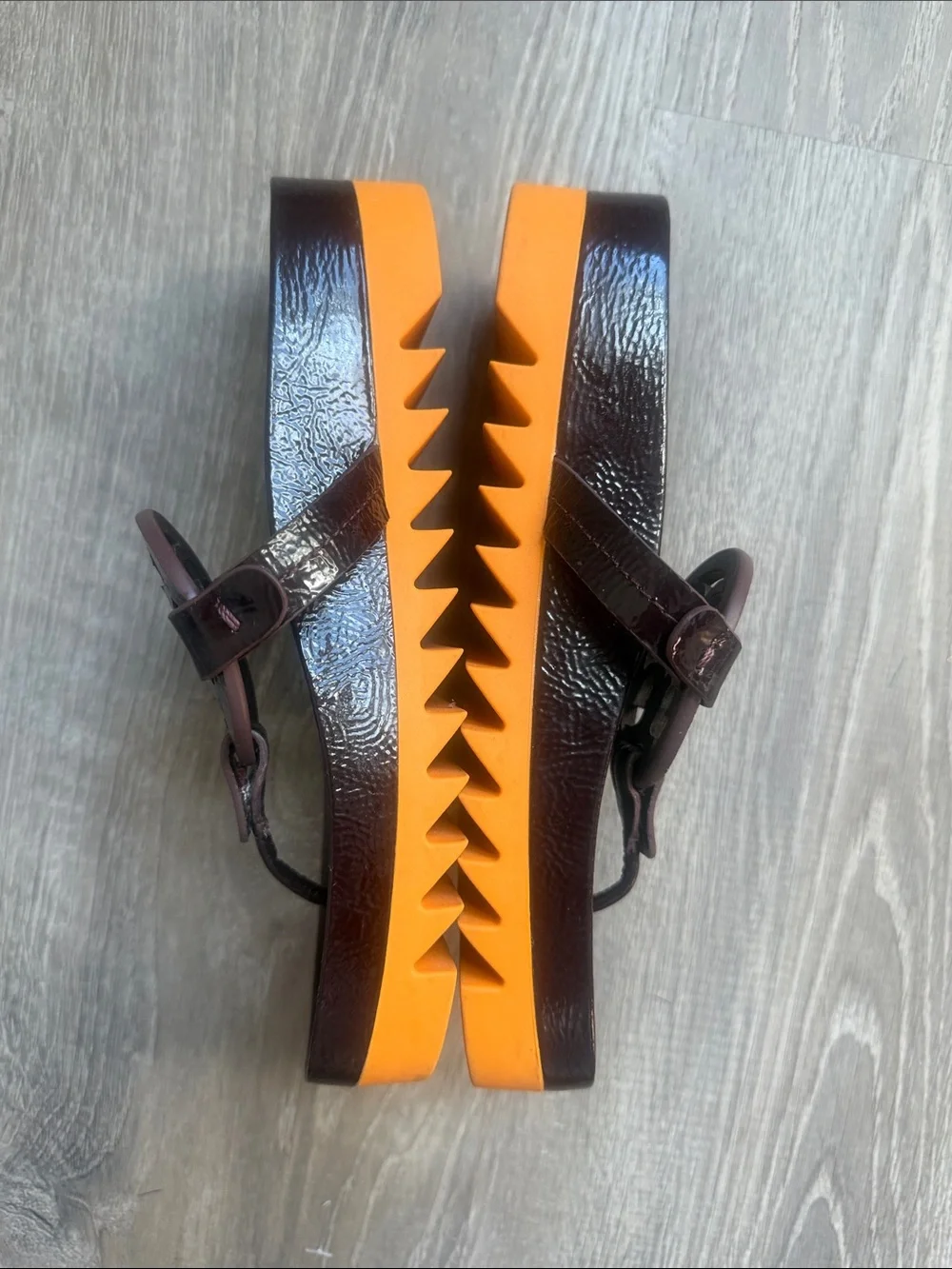 TORY BURCH MILLER CLOUD LUG FLIP FLOP IN PLUM / ORANGE CITRINE 6